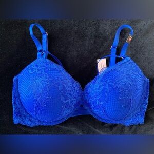NWT Victoria’s Secret 34DD VERY SEXY Blue Fishnet & Floral Lace Push Up Bra